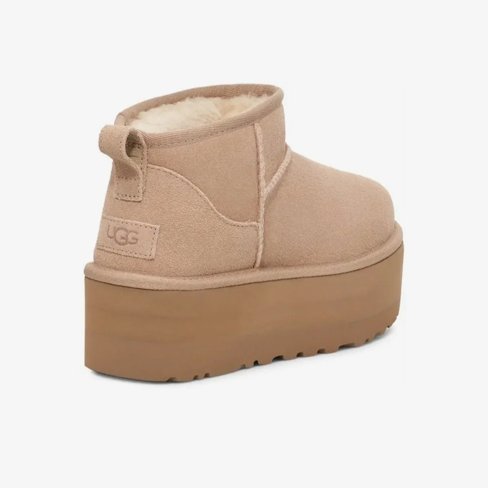 UGG Classic Ulta Mini SandWomen's Platform Ankle Boots Size 10 Brand New In Box